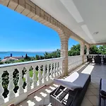 Ruza Apartman *