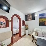 Ruza Apartman *